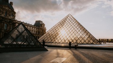 Louvre Museum